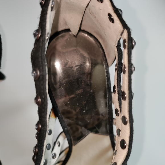 Michael Michael Kors ladies size 7 , black with clear rhinestones . Worn once. - Picture 6 of 8